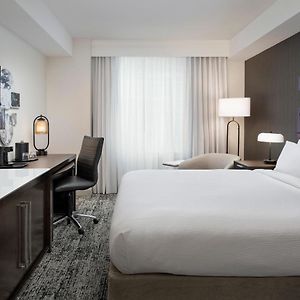 King Room Mobility or hearing accessible